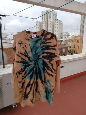 Camiseta tie dye online lejia